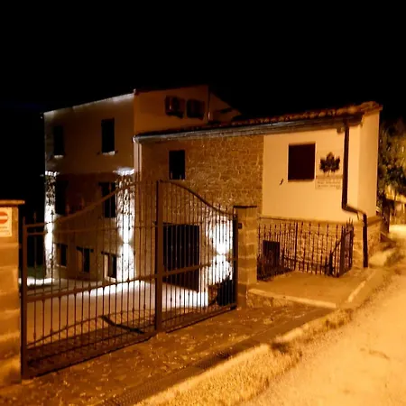 Turistico Carboni Primo Piano Apartment *